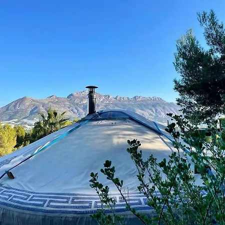 Yurt In Met Zwembad Luxury tent